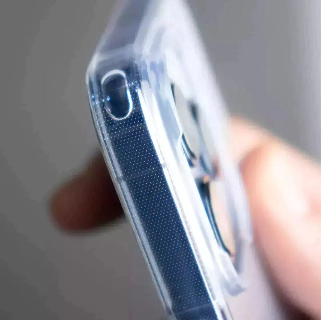 Spigen Transparent Case for iPhone 13 - Flex