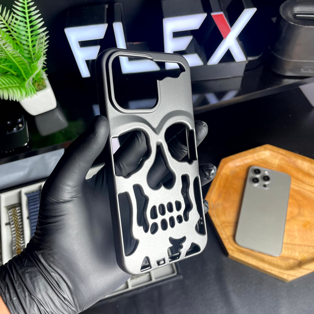 Iphone Electroplating Skull Case ( IPhone 11 till 15 Pro Max)