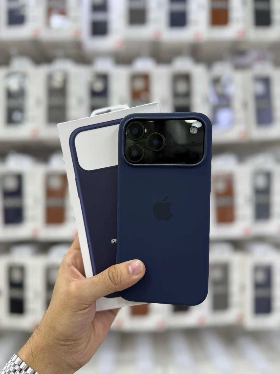 MagSafe Silicone with Animation